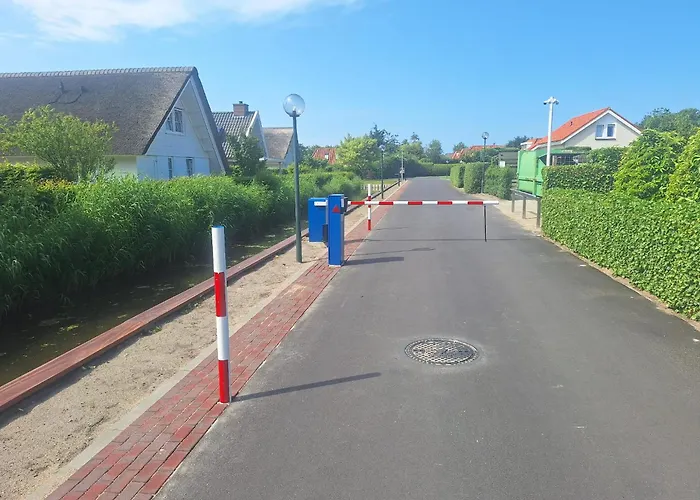Have A Nice Stay! - Holiday Home De Witte Raaf With Garden&hottub